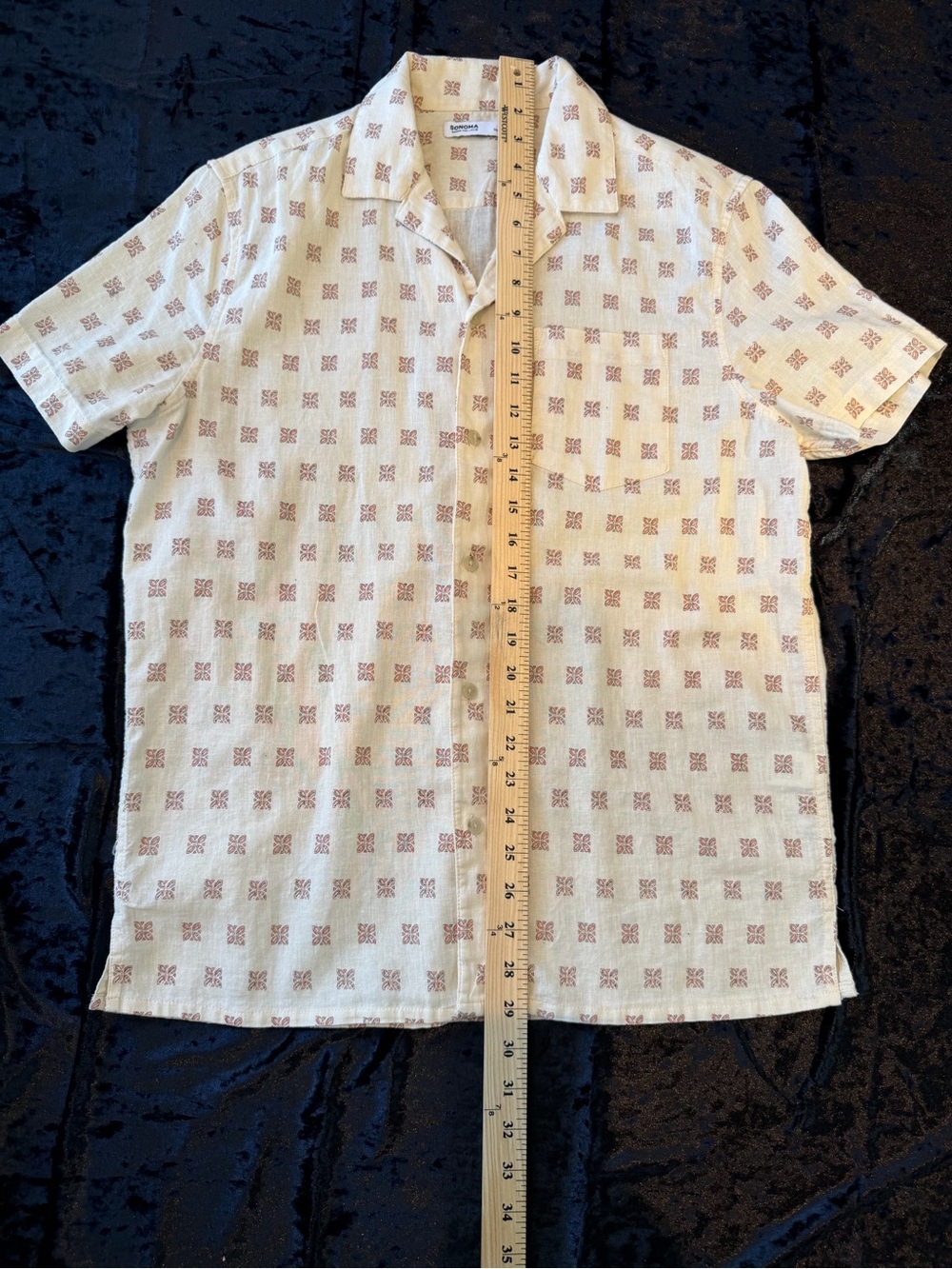 Sonoma White Short-Sleeve Button-Down Shirt with Red Pattern